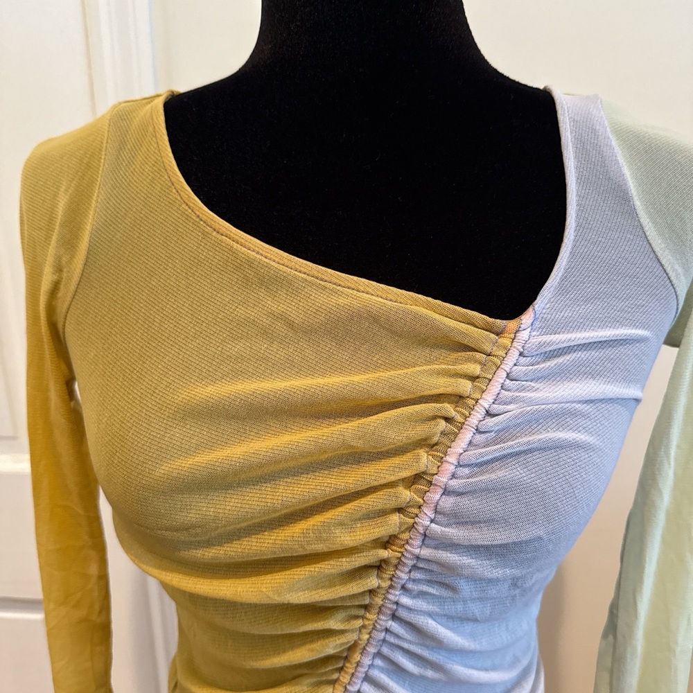 Urban Outfitters Shona Cinched Crop Asymmetrical Long Sleeve Top size small - Picture 3 of 5